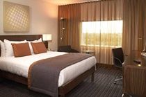 Premier Inn Premier Inn Heathrow Airport Terminal 4 ستانويل المظهر الخارجي الصورة
